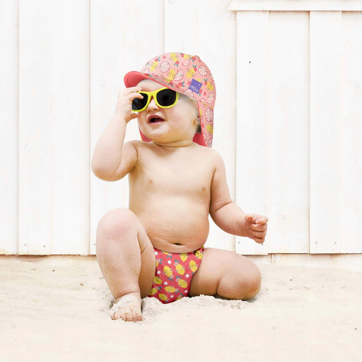 BAMBINO MIO wendbare UPF-Schwimmkappe 0–12 Monate – Produktfoto 3