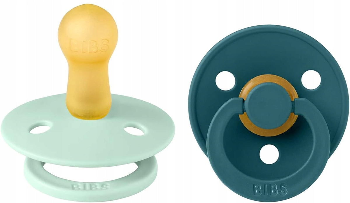 BIBS COLOUR smoczki uspokajające 2pack kauczuk 6msc+ dwa smoczki latexowe w kolorach zielonym i granatowym