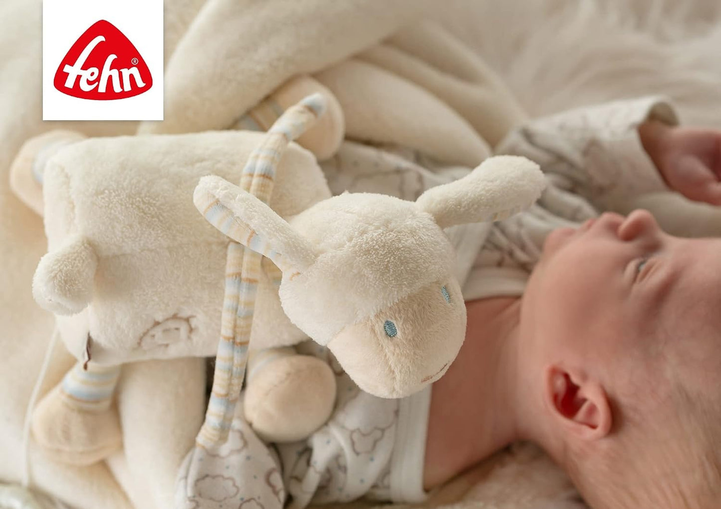 FEHN pluszowa zawieszka z pozytywką OWCA 17 cm kołysanka Brahms'a