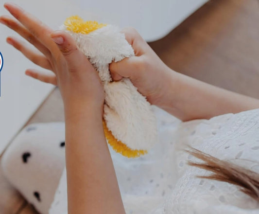 WASCHIES zwei hypoallergene Waschhandschuhe zur Reinigung von Babys + Silikonetui – Produktfoto 2