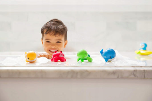 MUNCHKIN Ocean set de 8 juguetes de baño de goma para bebés