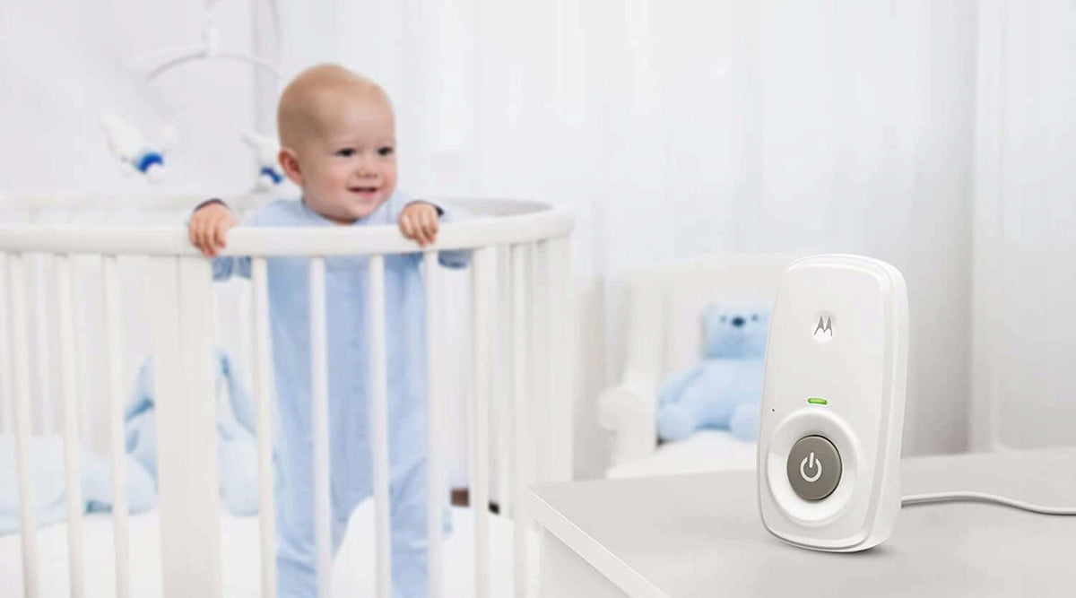 MOTOROLA MBP21 cyfrowa niania elektroniczna DECT 2 – biały baby monitor audio zasięg do 300 m