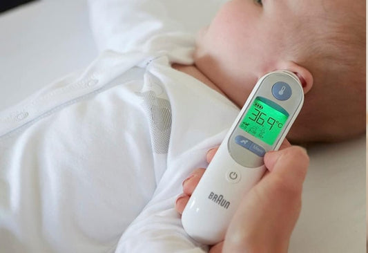 BRAUN ThermoScan 7 präzises Ohrthermometer + 21 Schutzkappen
