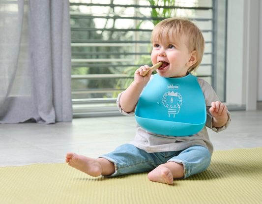 CHICCO Easy Start Silikon-Set Schale Löffel Lätzchen