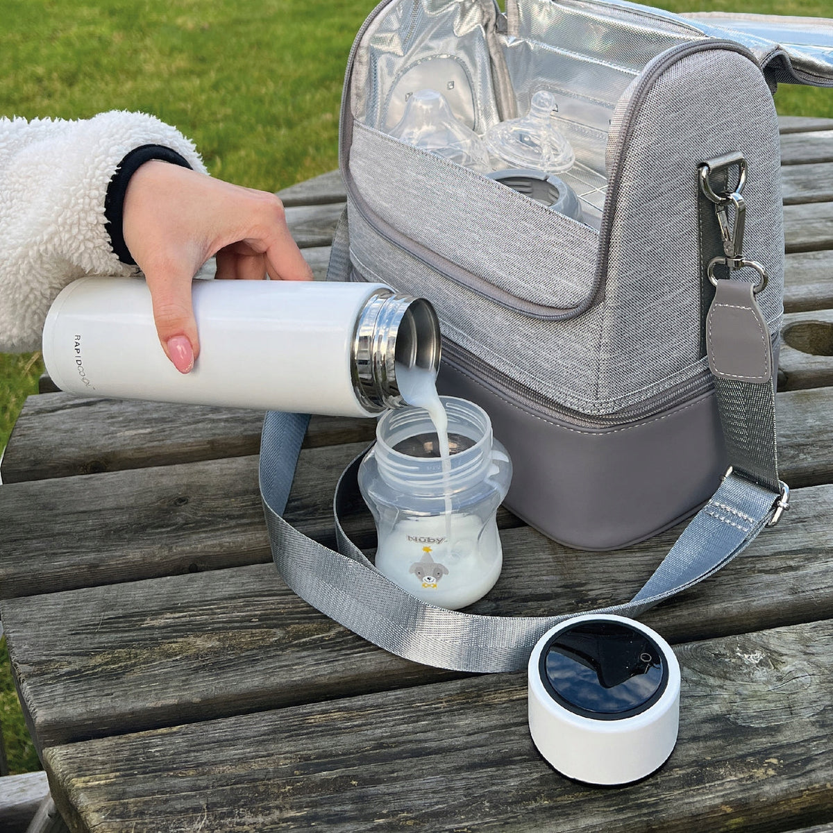 NUBY RapidCool Kühl-Thermosflasche zur Milchzubereitung 240 ml LED