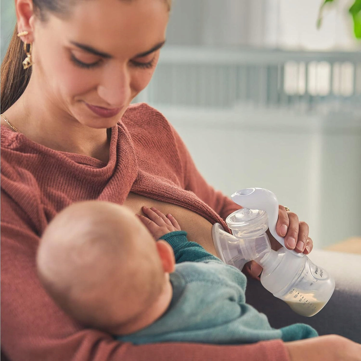 PHILIPS AVENT Natural SCF430/60 laktator ręczny +akcesoria, biały, z butelką i szczotką, BPA free