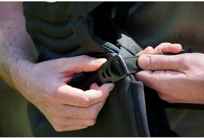 CHICCO EASY FIT nosidełko ergonomiczne granatowe z regulowanym zapięciem, wygodne nosidło miękkie dla dziecka od urodzenia