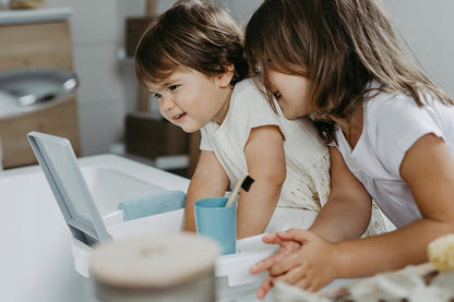 ROTHO Kiddy Wash Kinderwaschbecken mit bruchsicherem Spiegel und Becher