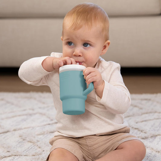 INFANTINO My 1st Tumbler Silikon-Trinklernbecher mit Mundstück, 266 ml, 6 m+