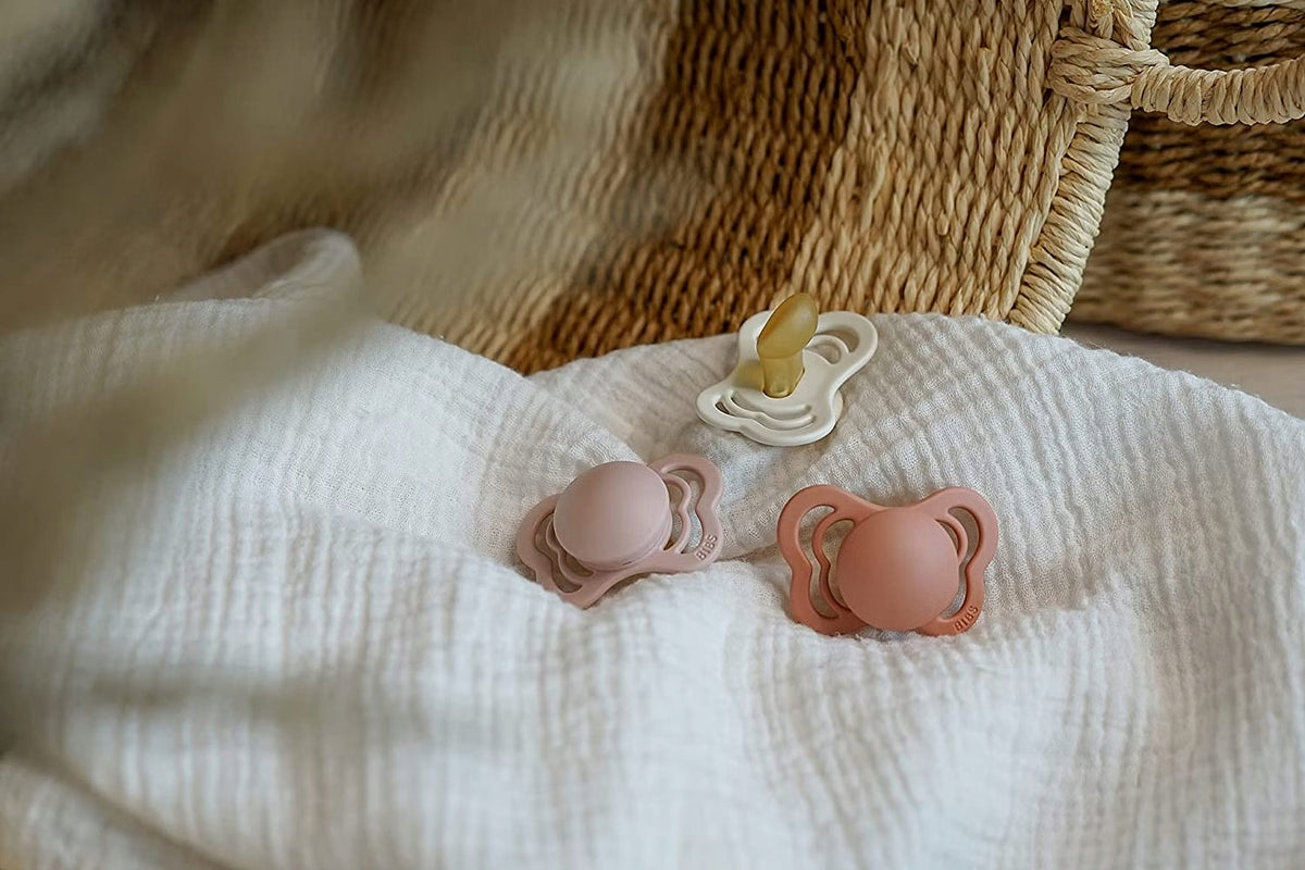BIBS COUTURE smoczki uspokajające kauczuk 6msc+ w pastelowych kolorach, anatomiczne i bez BPA