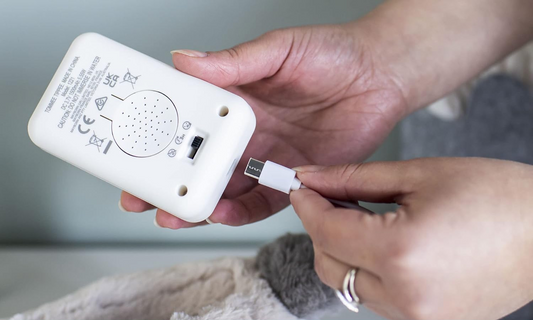 TOMMEE TIPPEE Eule Ollie Deluxe Kuscheltier-Lampe mit Geräuschen – Produktfoto 2