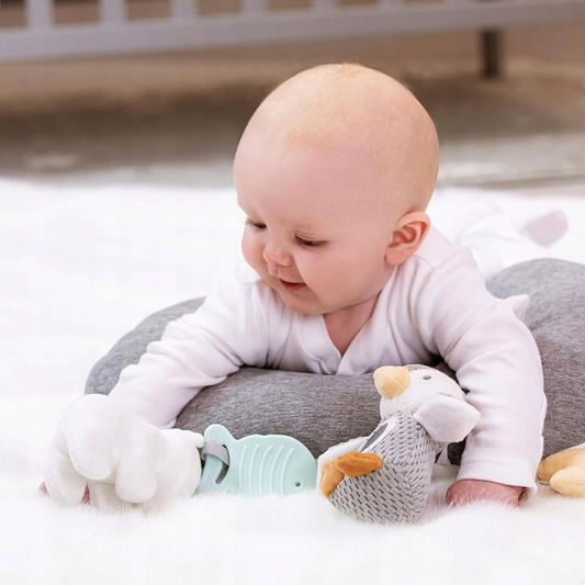 NUBY Bauchlagekissen mit Spielzeug