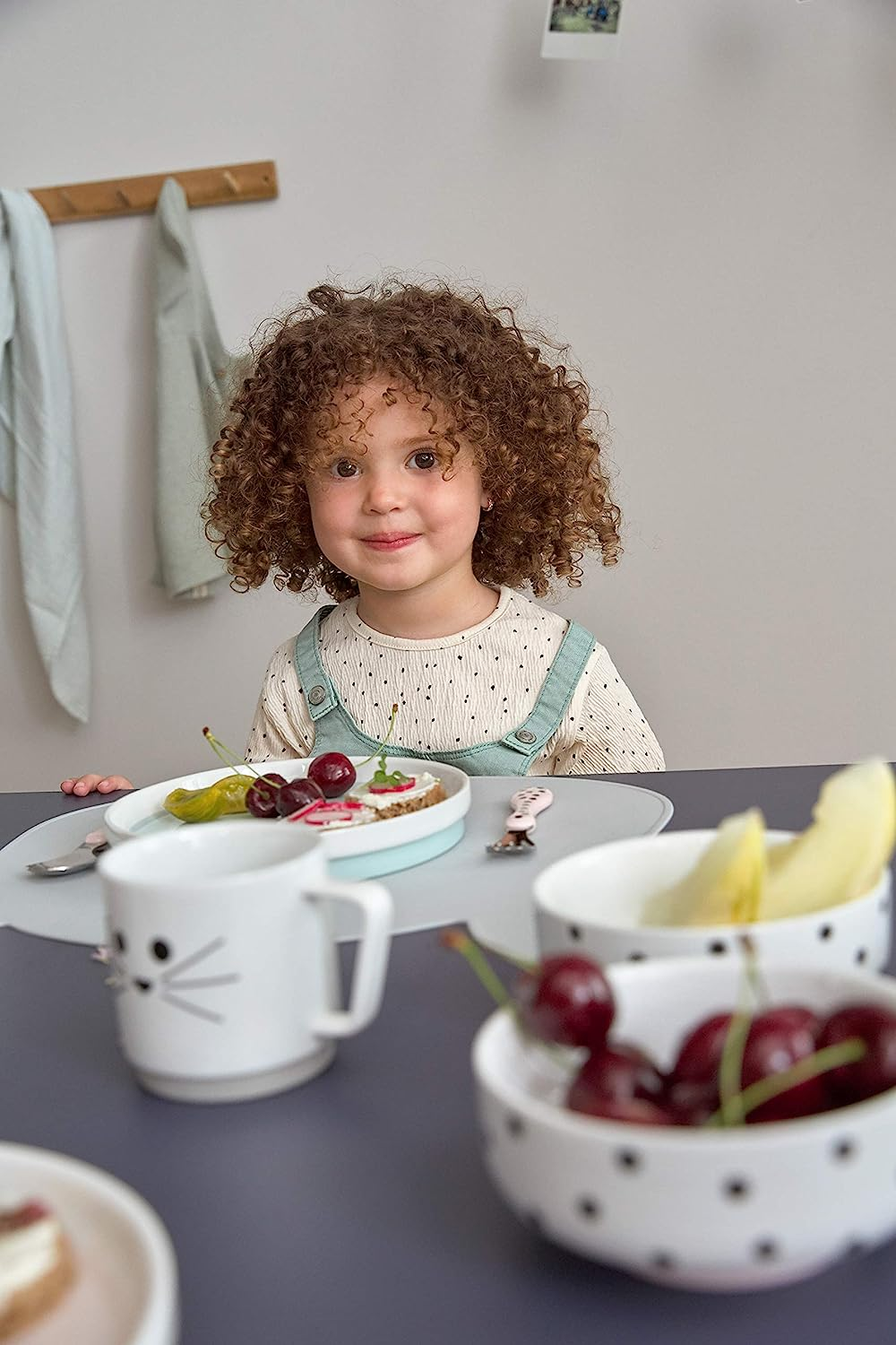 LASSIG Little Chums Geschirrset aus Porzellan – Teller Tasse