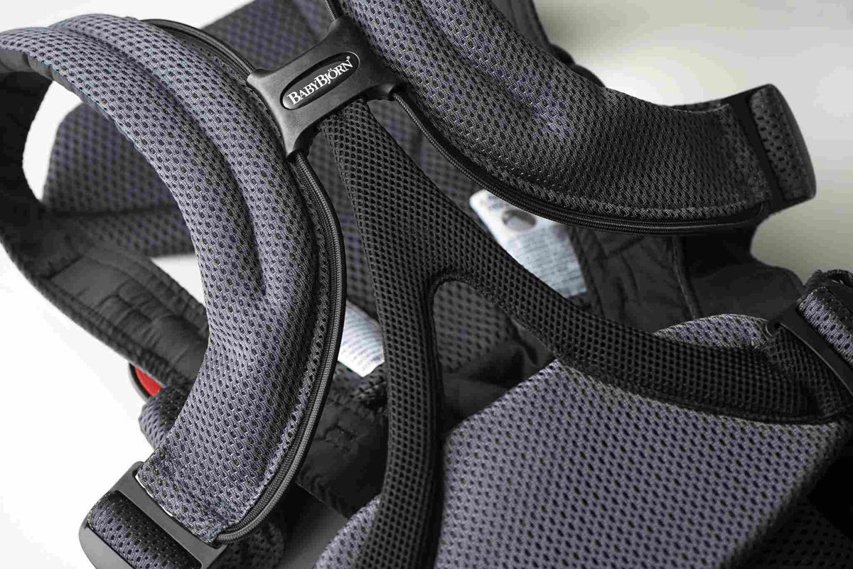 BABYBJORN Move Airy Mesh nosidełko ergonomiczne 3,5-12kg z przewiewnej siateczki 3D w kolorze szarym