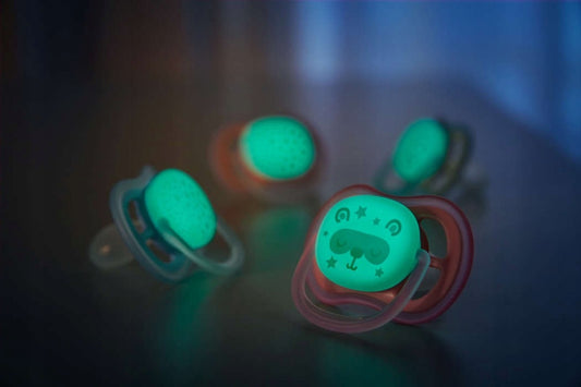 PHILIPS AVENT Ultra Air Night Schnuller x 2 0–6 Monate LEUCHTEN IM DUNKELN – Produktfoto 2