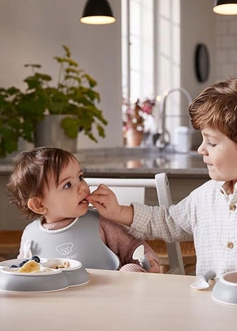 BABYBJORN Silikonlätzchen mit Auffangtasche x2