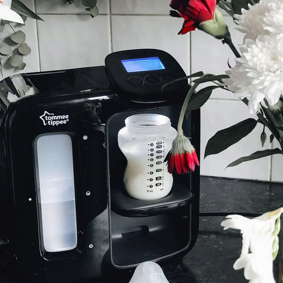 TOMMEE TIPPEE Perfect Prep EKSPRES Day&Night baby bottle prep machine with bottle and flowers