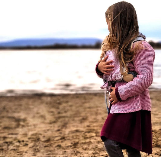 HOPPEDIZ weiche Puppen- und Kuscheltiertrage – Produktfoto 2