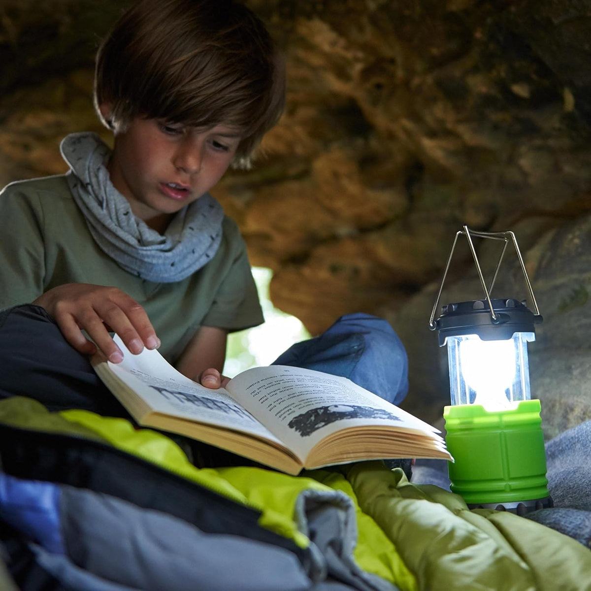 HABA Terra Kids tragbare LED-Lampe mit Tragegriffen und Staufach 8,5 x 19 cm