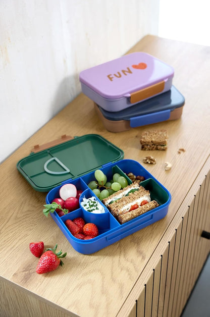 LÄSSIG Bento lunch box with compartments 17 × 21 cm Rainbow