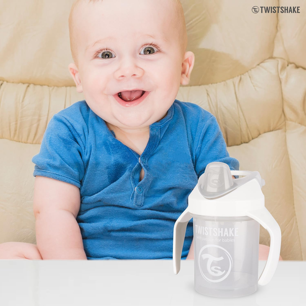 TWISTSHAKE Mini Cup Auslaufsicherer Becher mit Trinkschnabel und Mixer 230 ml 4 Monate+
