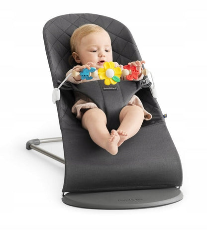 BABYBJORN Flying Friends Holz-Kunststoff-Spielbogen für Babywippe 31 cm