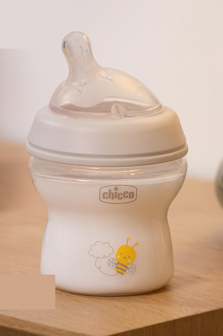 CHICCO NaturalFeeling cumisüveg, 150 ml, 0+, lassú átfolyású