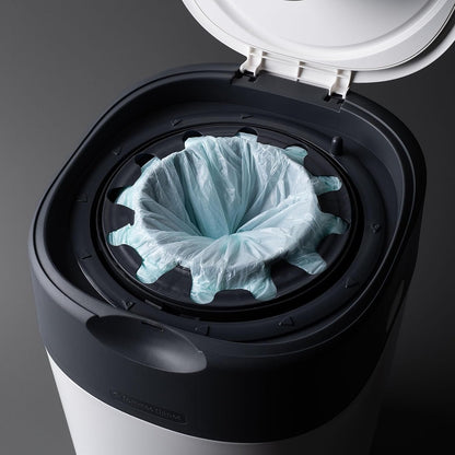 Otwarty kosz Tommee Tippee Twist & Click z widocznym mechanizmem